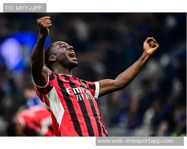 米兰小胜拉齐奥球迷热议福法纳搞笑表现与阿莱格里红牌事件 米兰小胜拉齐奥球迷热议福法纳搞笑表现与阿莱格里红牌事件