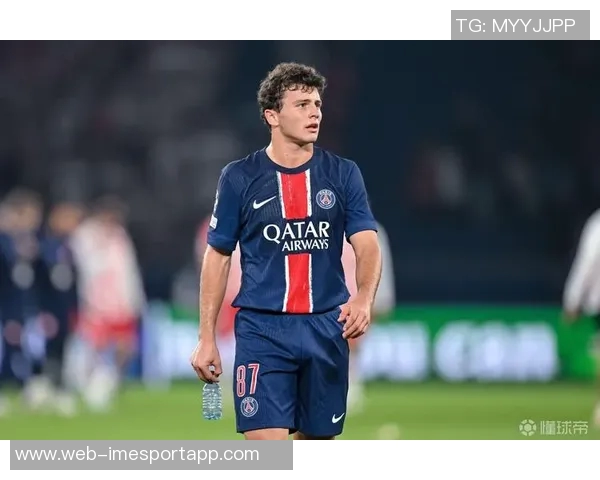 约罗谈与伯恩茅斯后卫迪亚基特的友谊与比赛中的全力以赴态度 约罗谈与伯恩茅斯后卫迪亚基特的友谊与比赛中的全力以赴态度