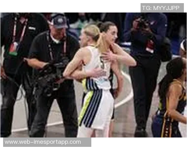 美国女篮训练营名单公布克拉克领衔新星朱朱沃特金斯闪耀其中