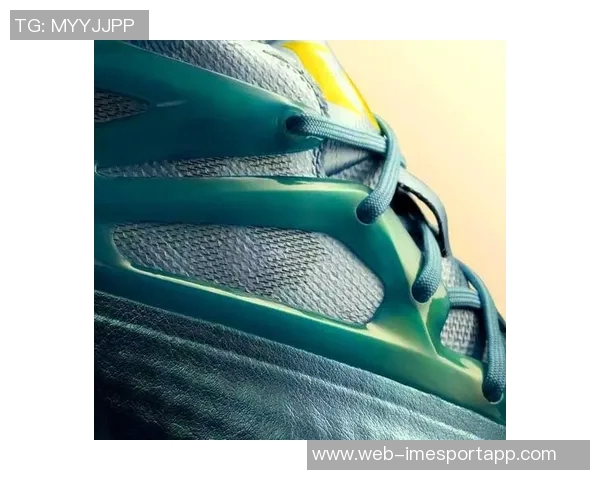 阿迪达斯重磅推出梅西联名球鞋灵感源自2009欧冠决赛经典时刻再现
